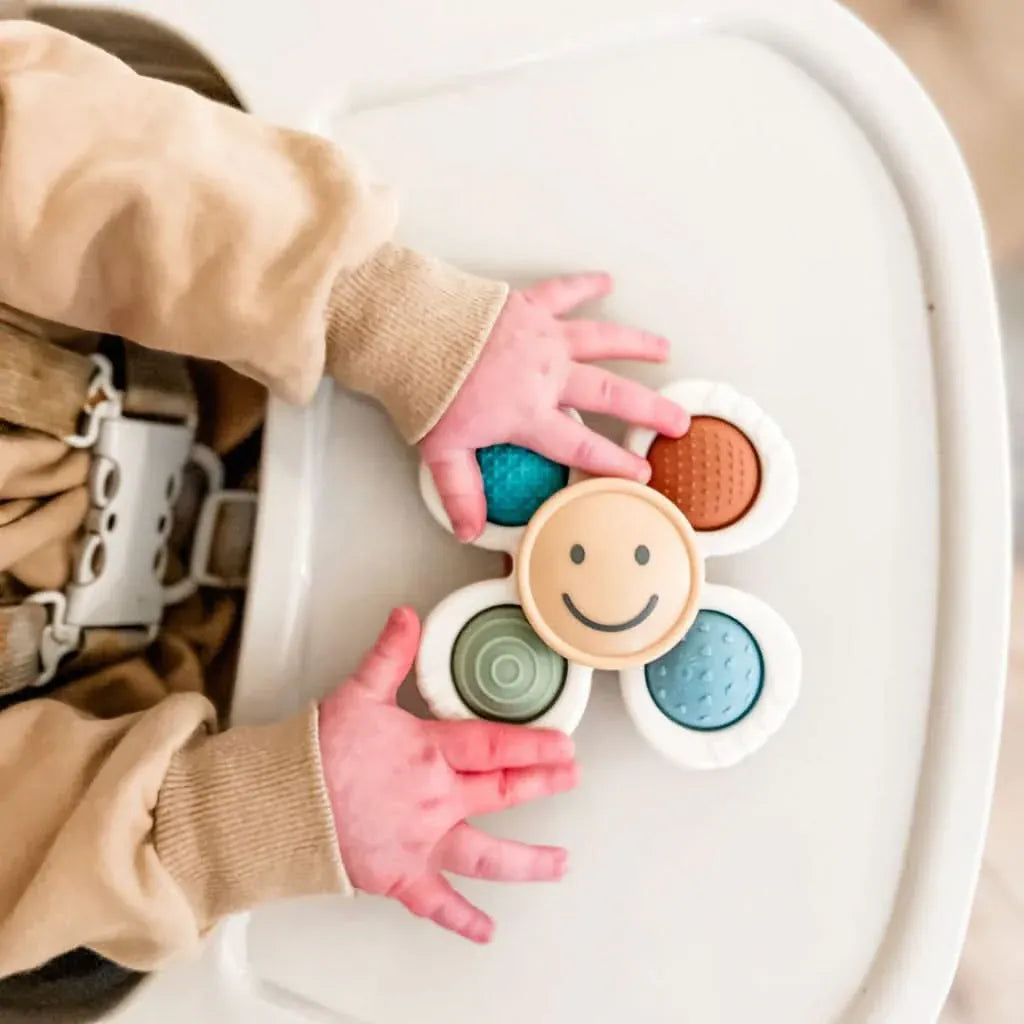 Itzy Pop &amp; Whirl™ - Bath + Travel Toy